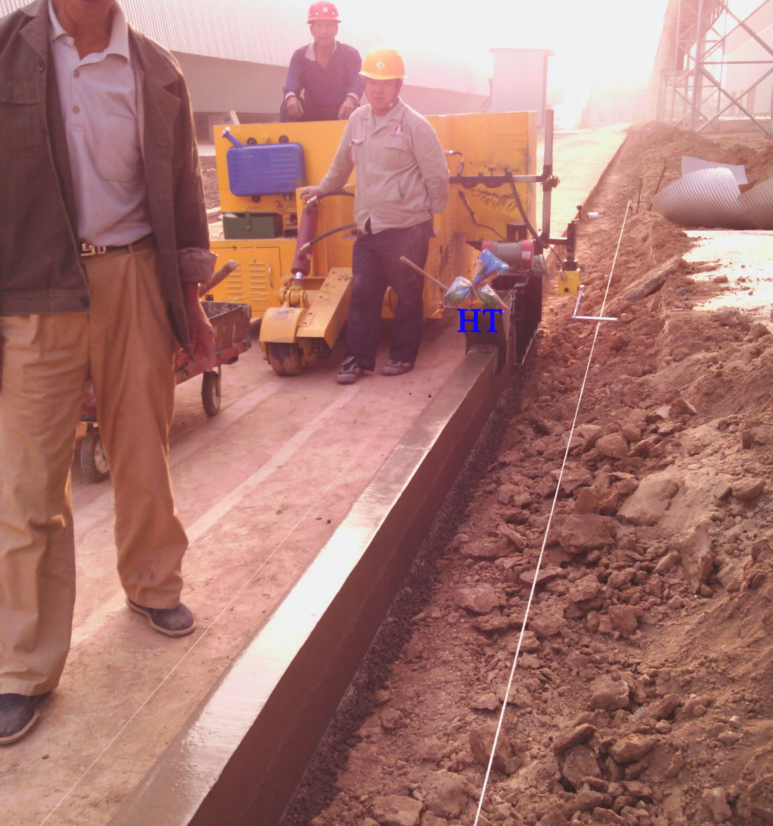 Kerb Slipform Machine